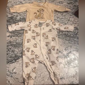 2 H&M/ Disney Simba Snap-Buttons